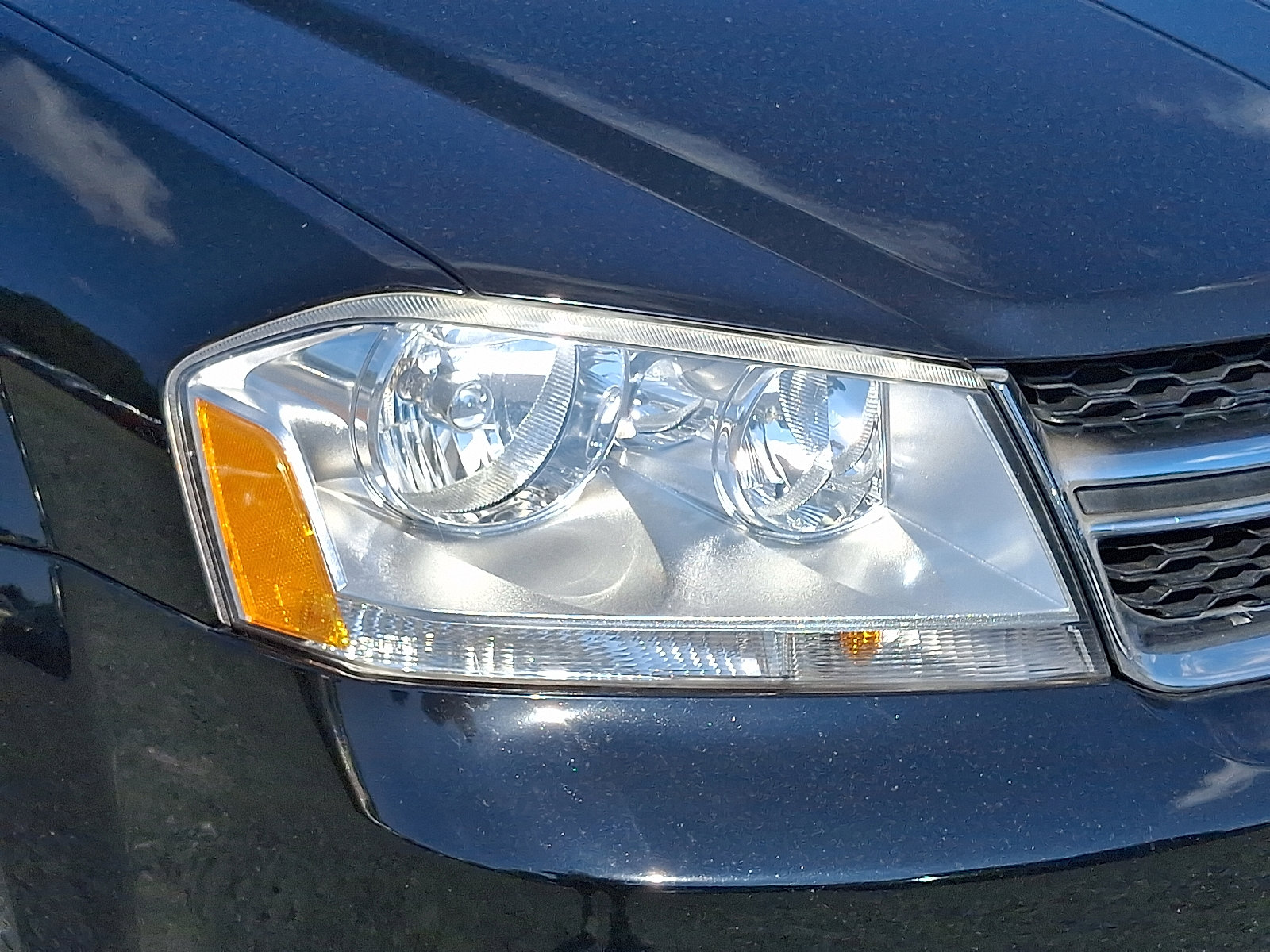 Used 2013 Dodge Avenger SE image 10