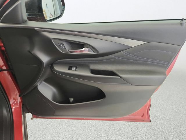 Used 2024 Buick Envista Sport Touring w/ Convenience I Package FWD image 29