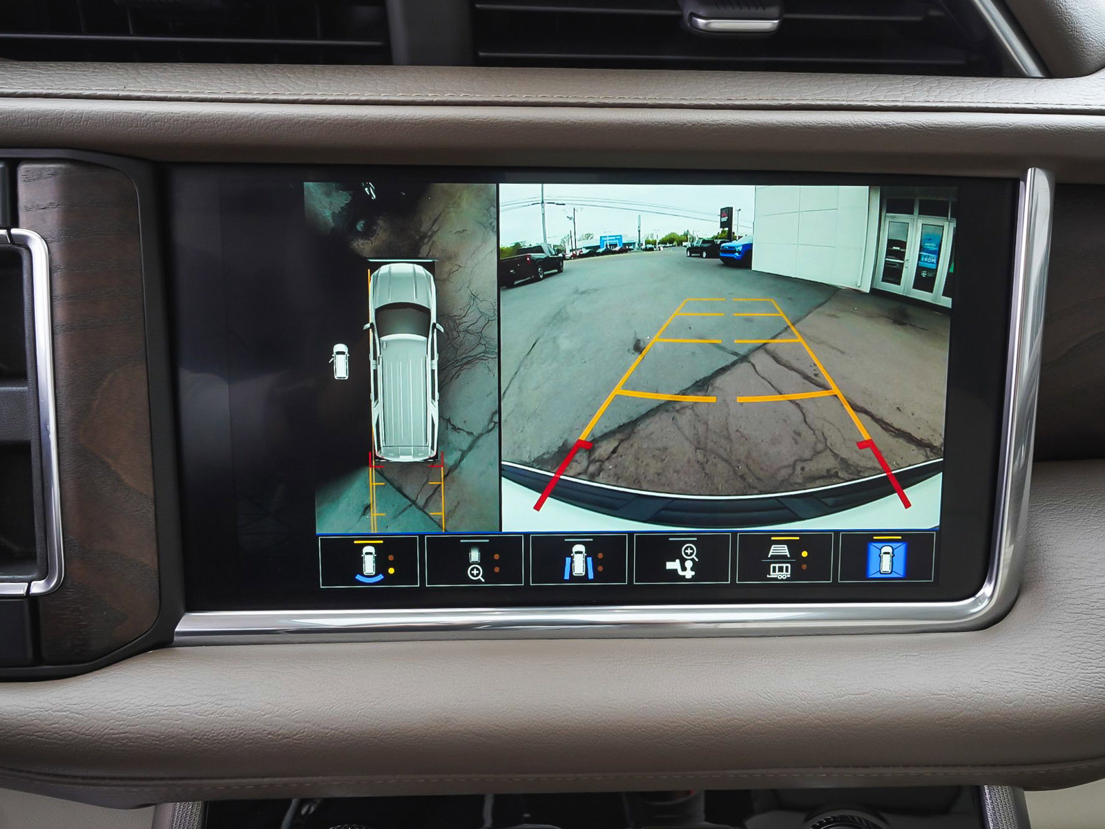 Used 2022 GMC Yukon XL Denali w/ Max Trailering Package AWD/4WD image 22