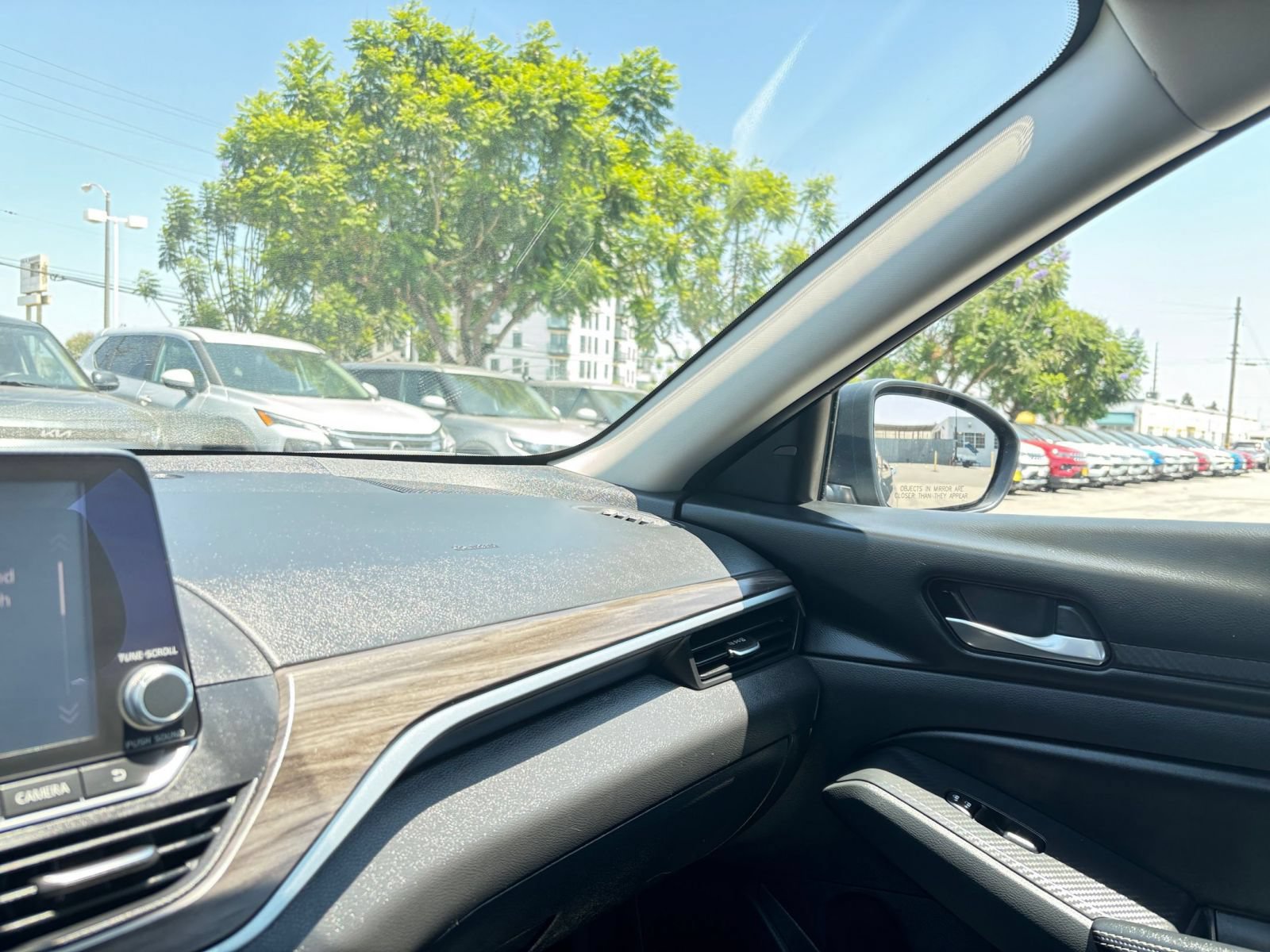 Used 2025 Nissan Altima 2.5 SV FWD image 36