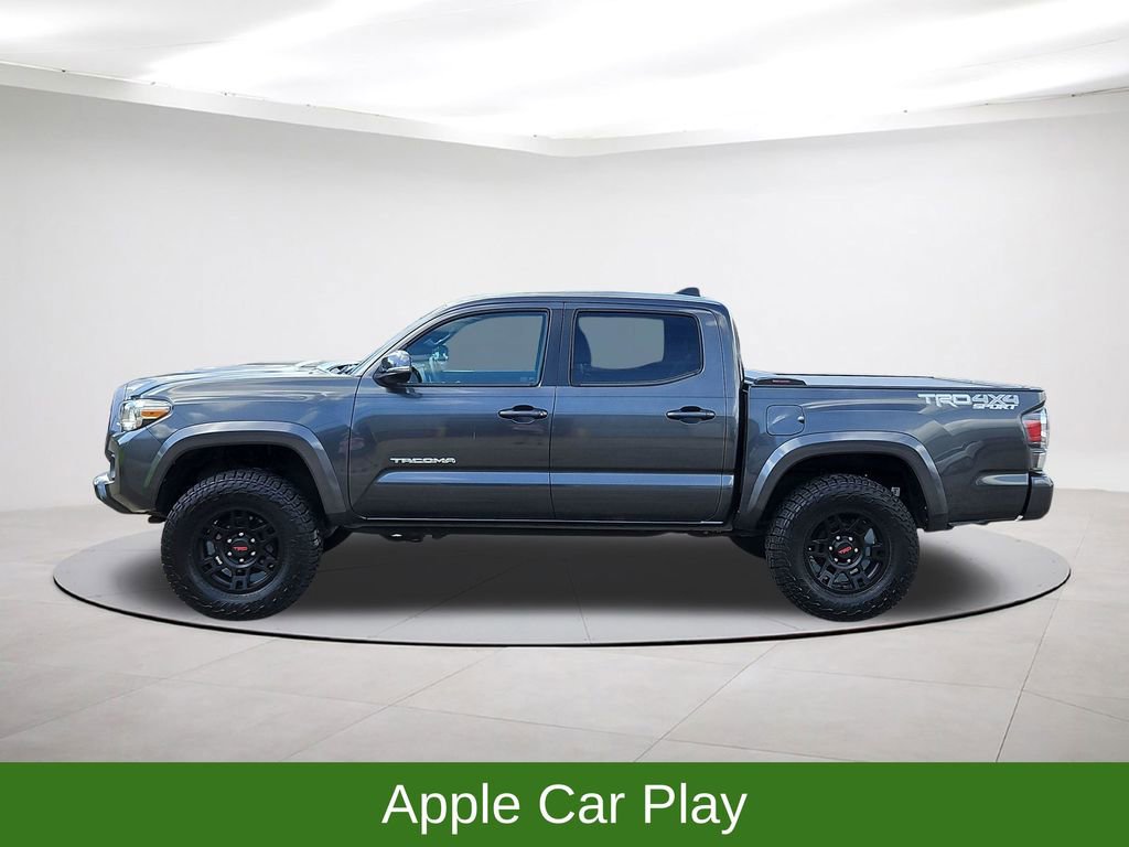 Used 2020 Toyota Tacoma TRD Sport w/ TRD Premium Sport Package AWD/4WD image 4