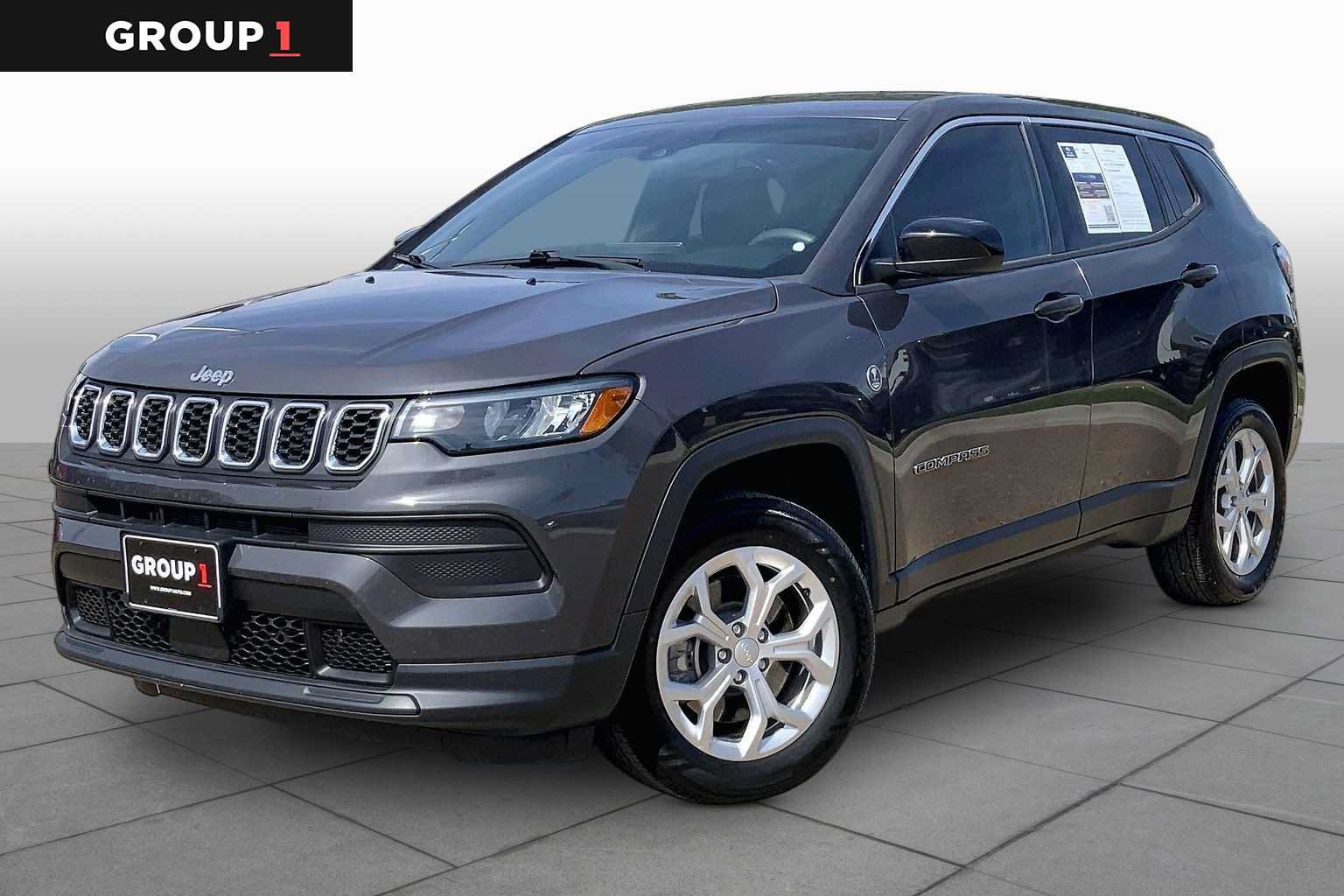 Used 2024 Jeep Compass Sport AWD/4WD image 1