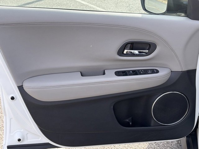 Used 2016 Honda HR-V EX-L image 12