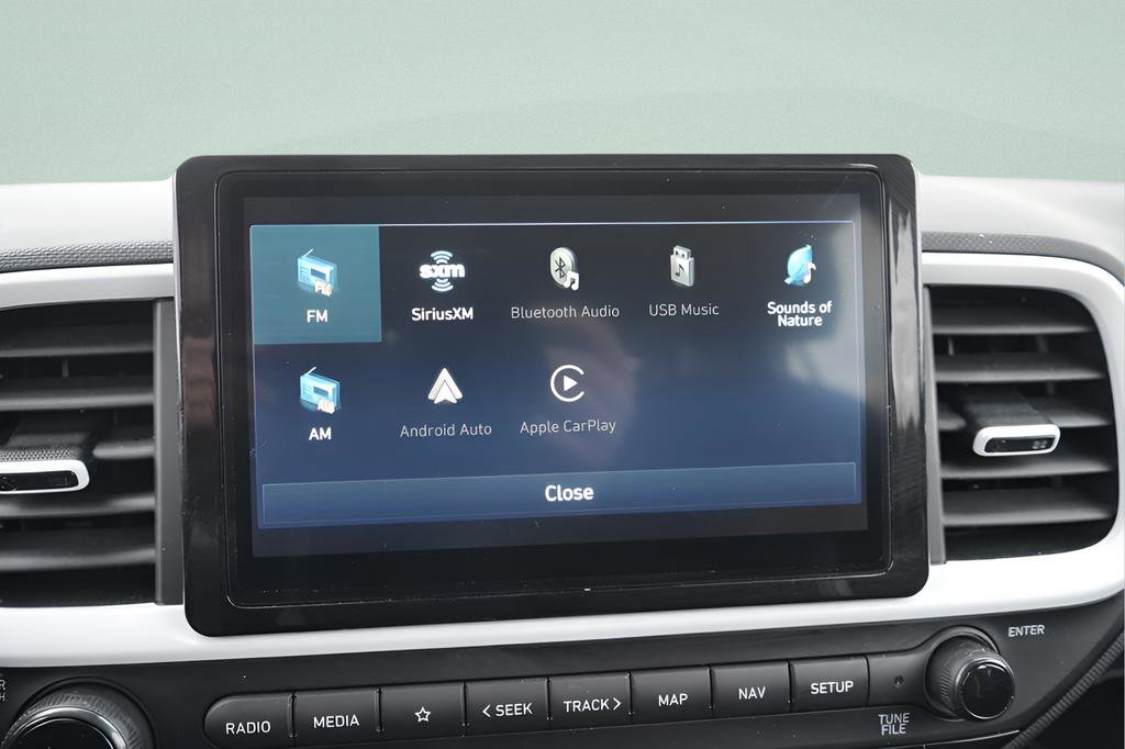 Certified 2023 Hyundai Venue Limited FWD image 32