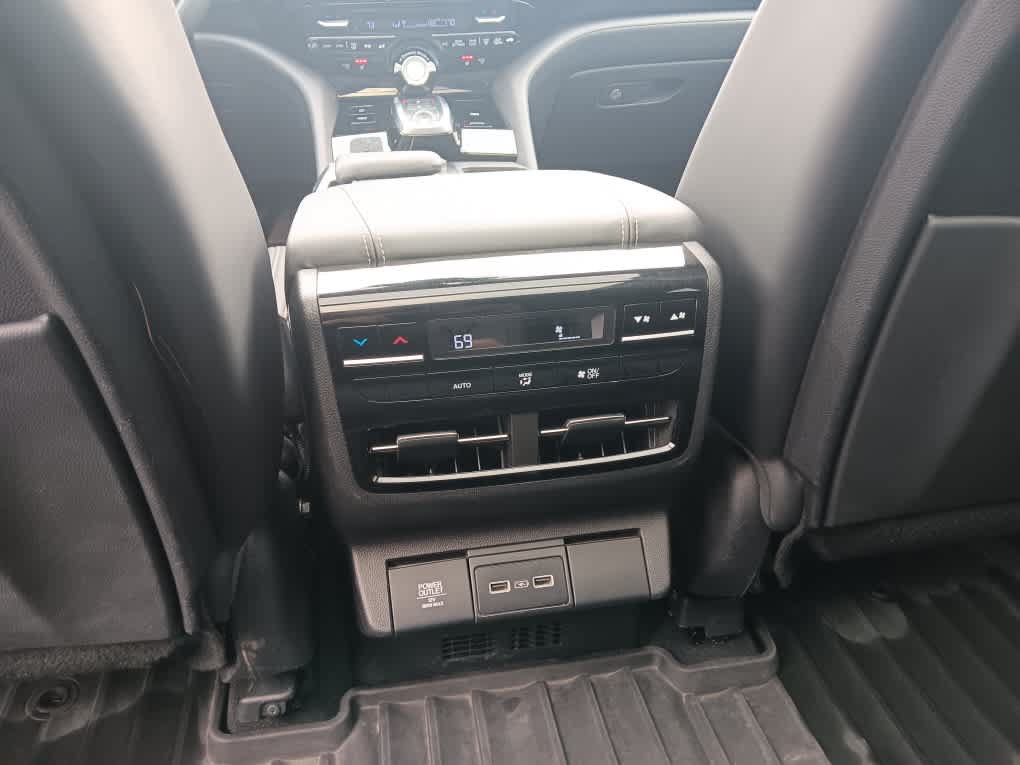 Used 2023 Acura MDX SH-AWD w/ Technology Package image 25