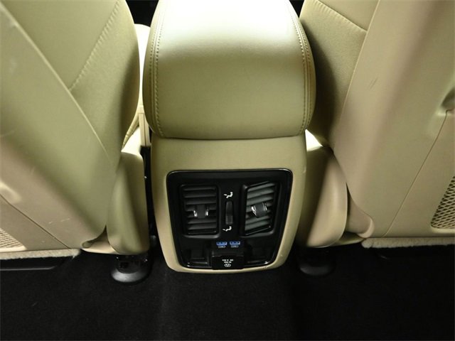 Used 2019 Jeep Grand Cherokee Limited image 23