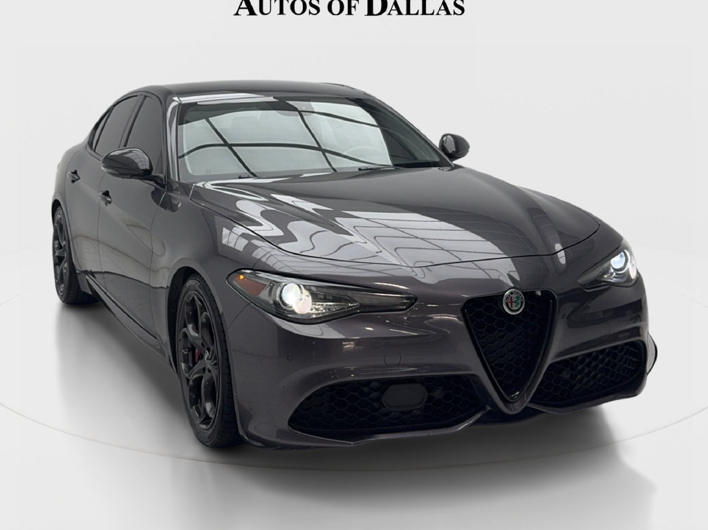 Used 2019 Alfa Romeo Giulia w/ Quick Order Package 22K Sport RWD image 3