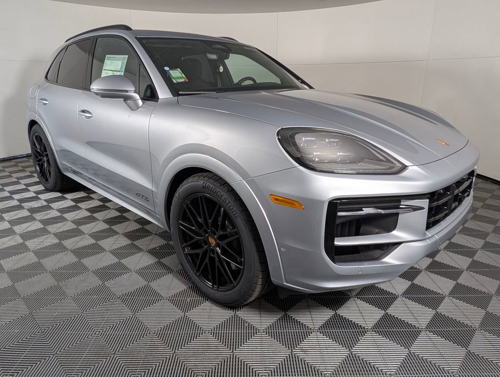 New 2026 Porsche Cayenne GTS image 10