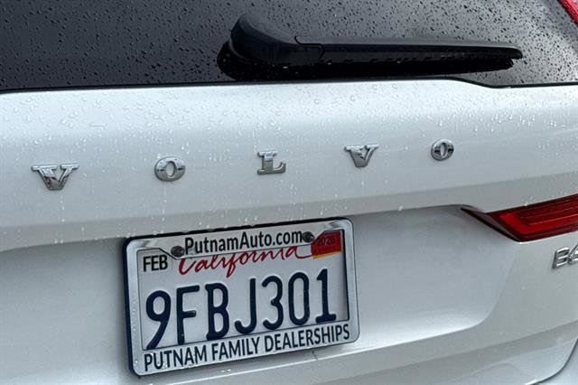 Certified 2023 Volvo XC60 B6 Ultimate w/ Protection Package Premier image 33