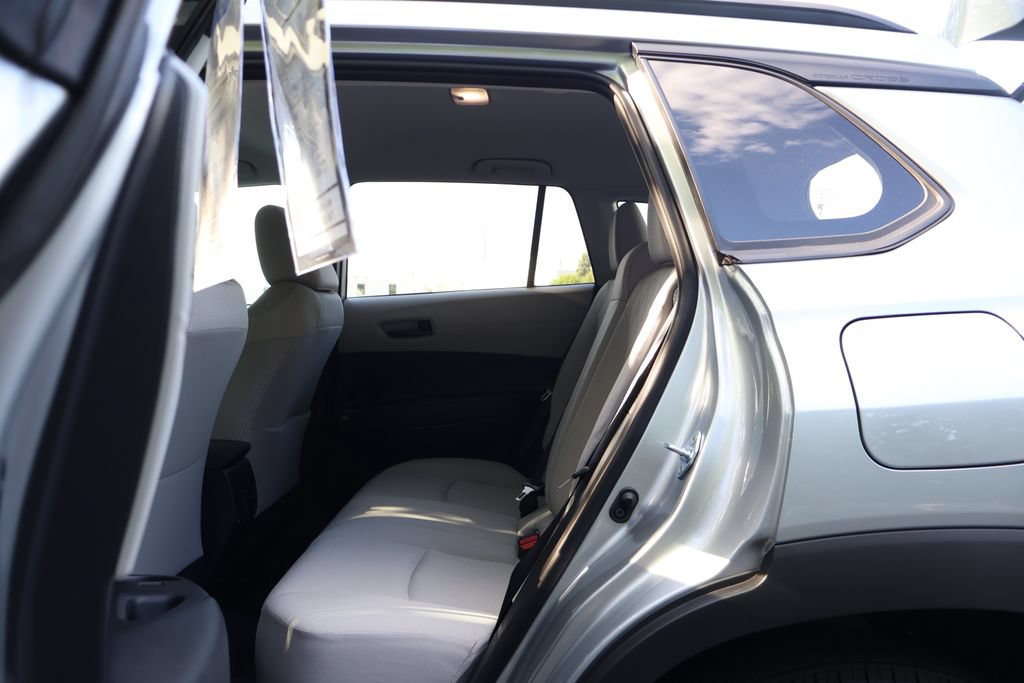 Used 2026 Toyota Corolla Cross LE FWD image 41