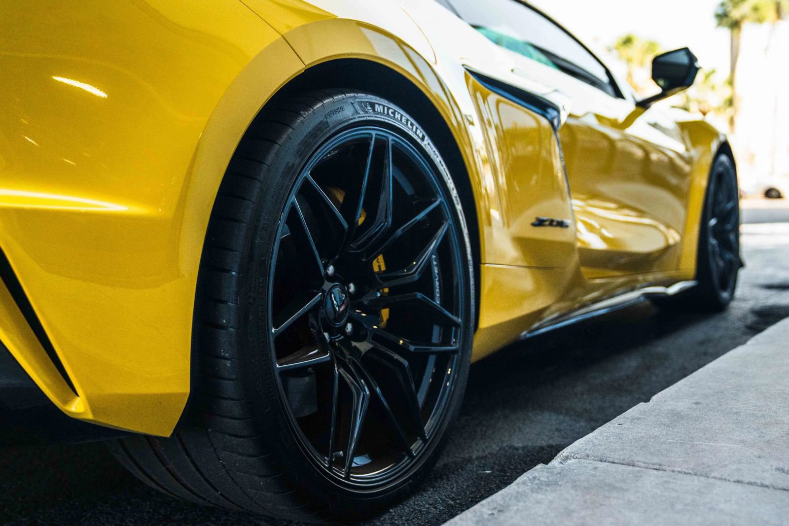 Used 2025 Chevrolet Corvette Z06 RWD image 15