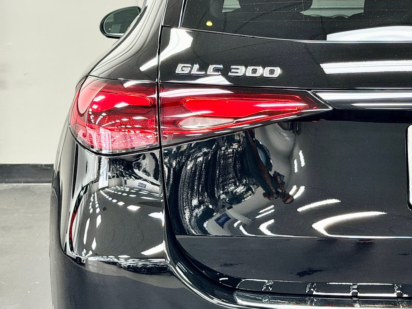 Used 2026 Mercedes-Benz GLC 300 image 13