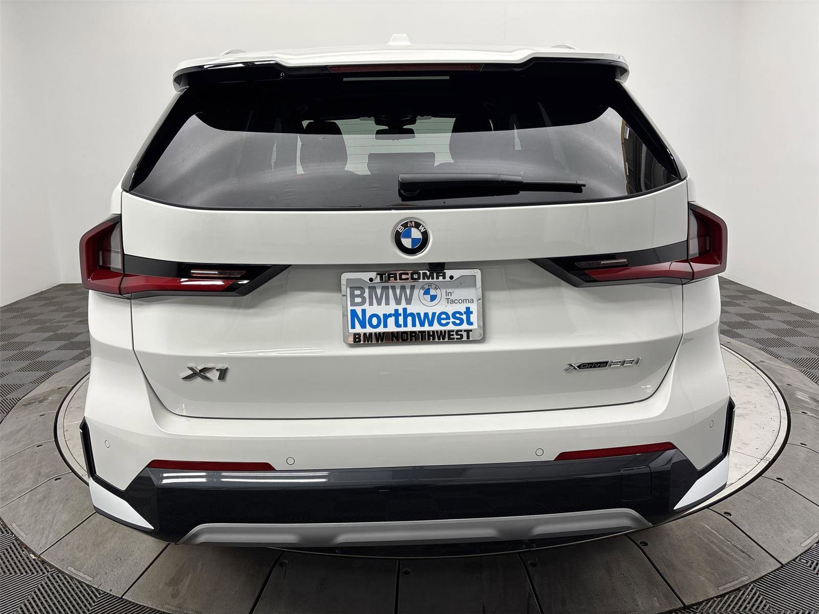 New 2026 BMW X1 xDrive28i w/ Convenience Package AWD/4WD image 15