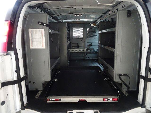Used 2015 Chevrolet Express 2500 RWD image 16