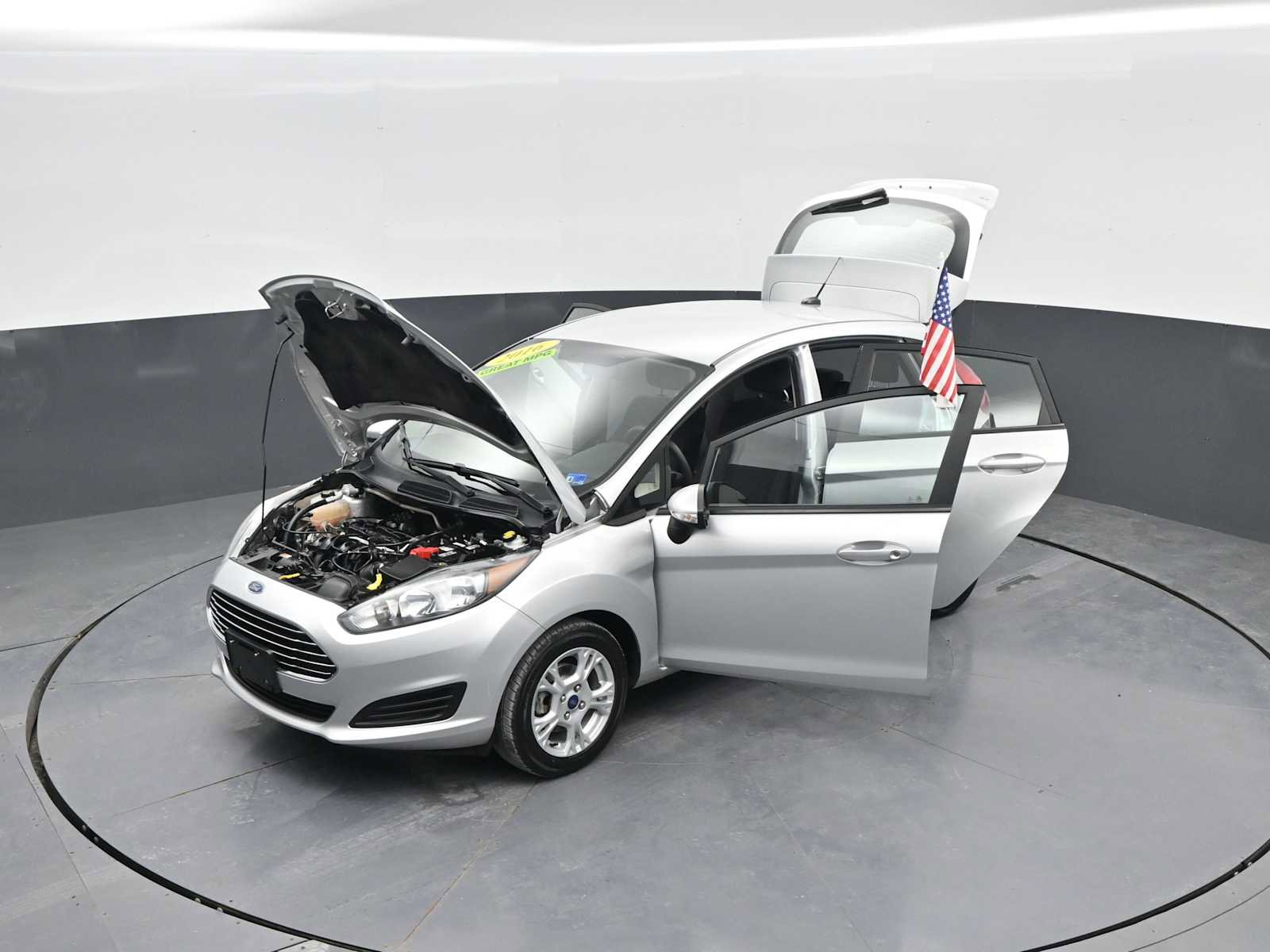 Used 2016 Ford Fiesta SE w/ Cold Weather Package FWD image 42