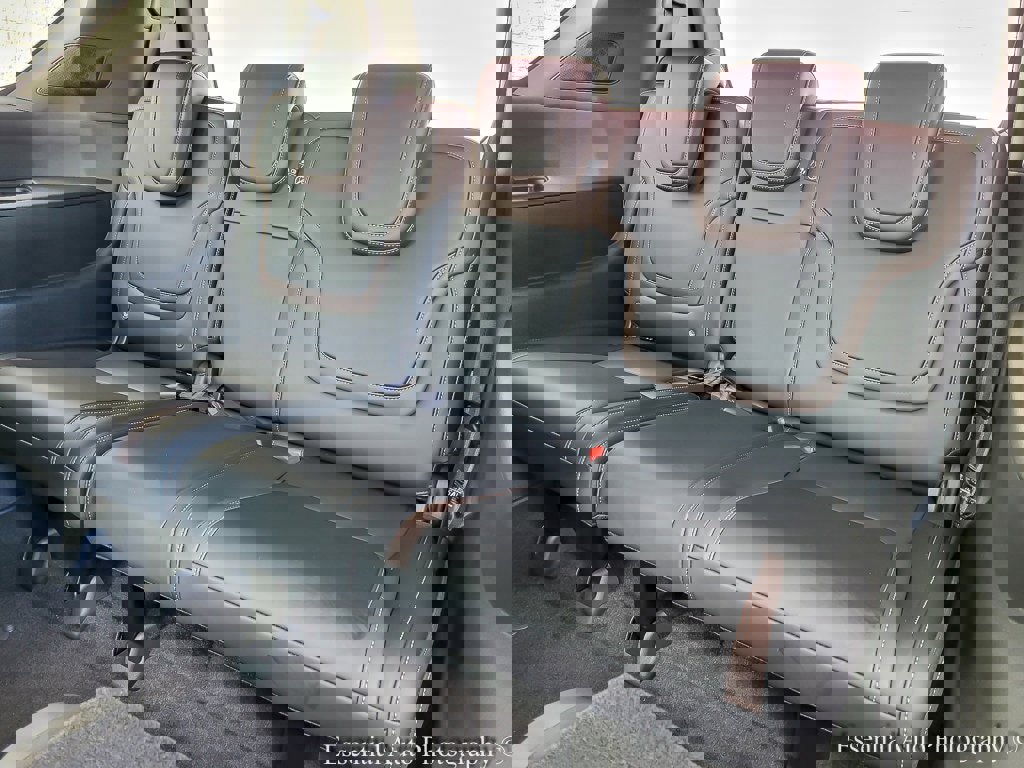 New 2026 Nissan Armada SL w/ Captain's Chari Seat Package image 10