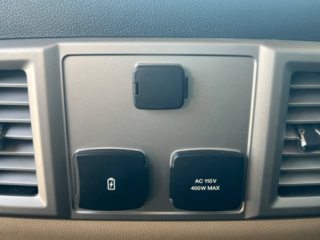 Used 2017 Ford F250 Lariat w/ Chrome Package AWD/4WD image 39
