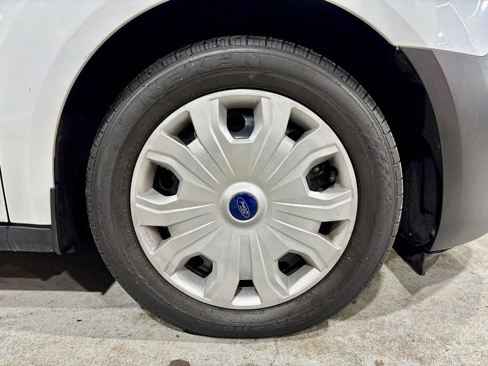 Used 2020 Ford Transit Connect XL image 13