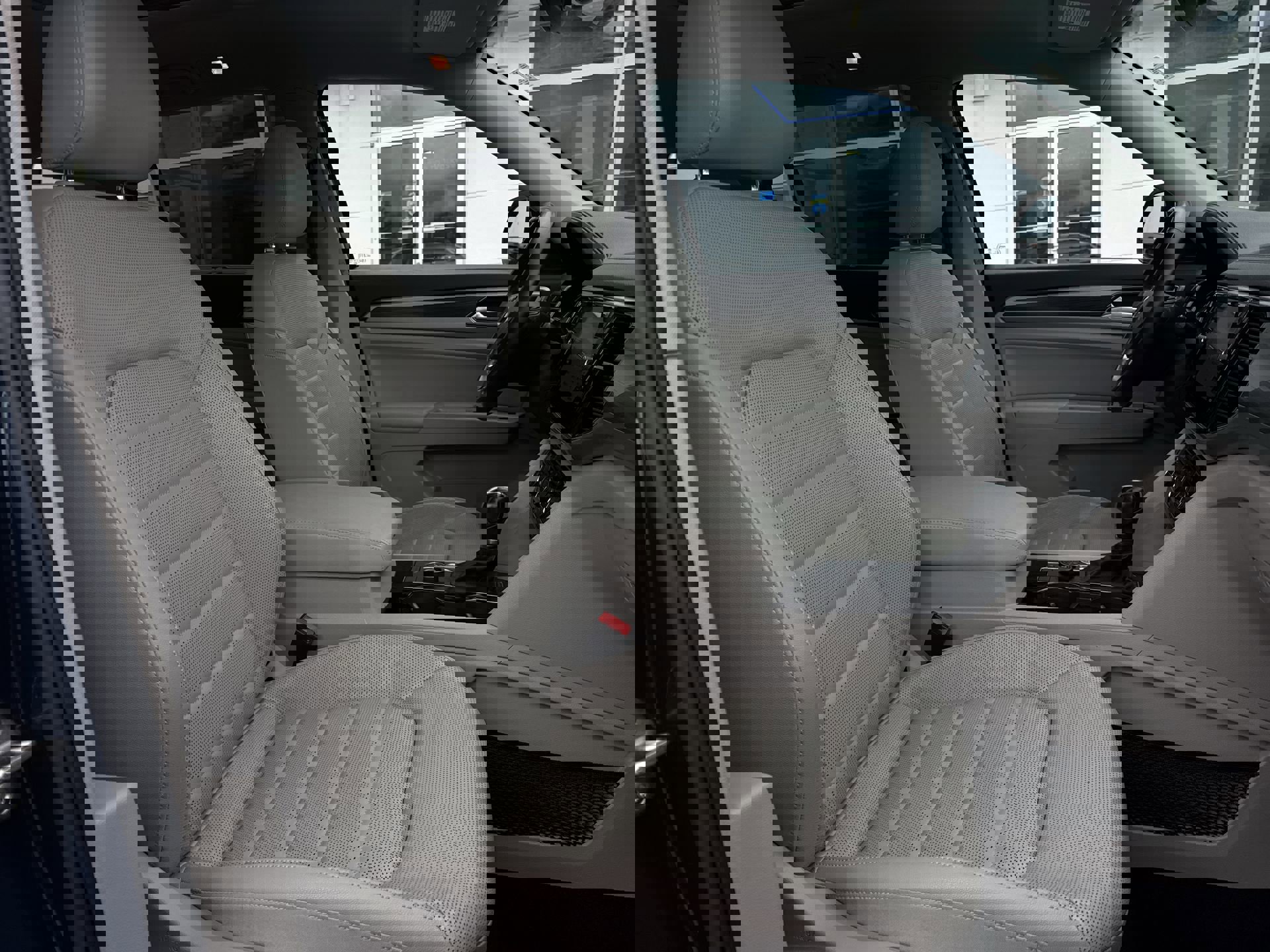 Used 2019 Volkswagen Atlas SEL R-Line image 28