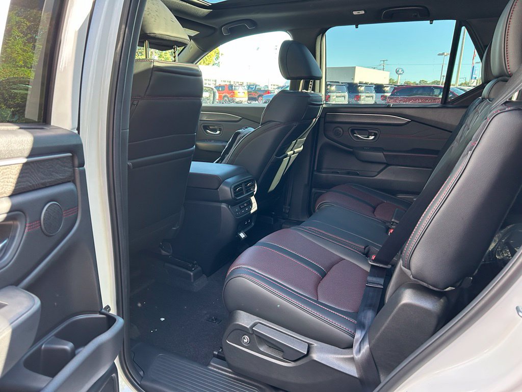New 2026 Honda Pilot Black Edition image 13