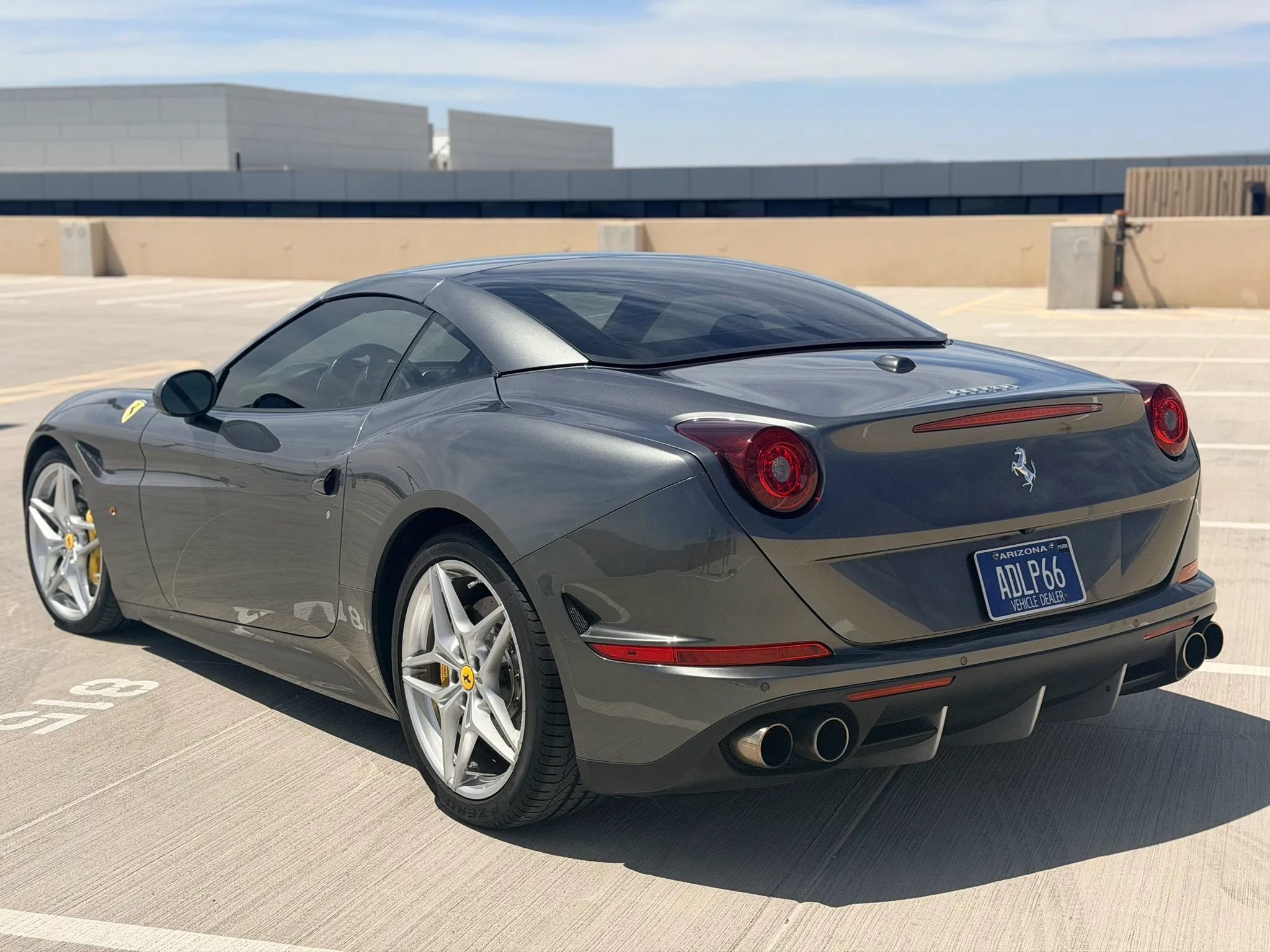 Used 2015 Ferrari California T RWD image 9