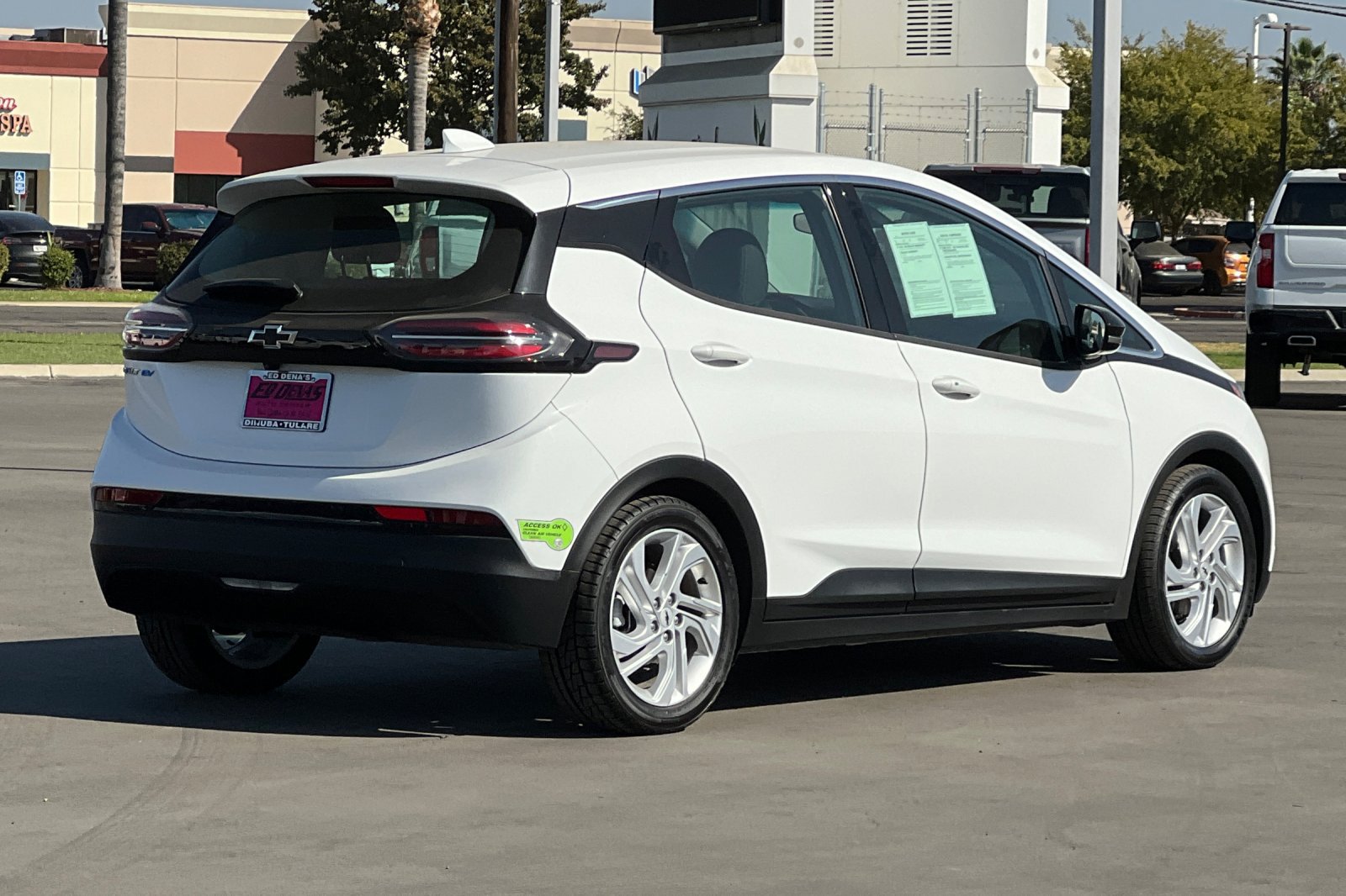 Used 2023 Chevrolet Bolt LT FWD image 4