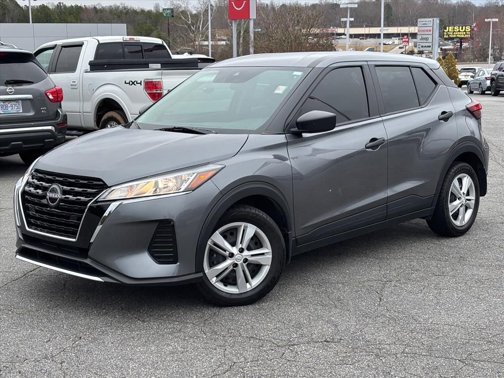 Used 2024 Nissan Kicks S video 2