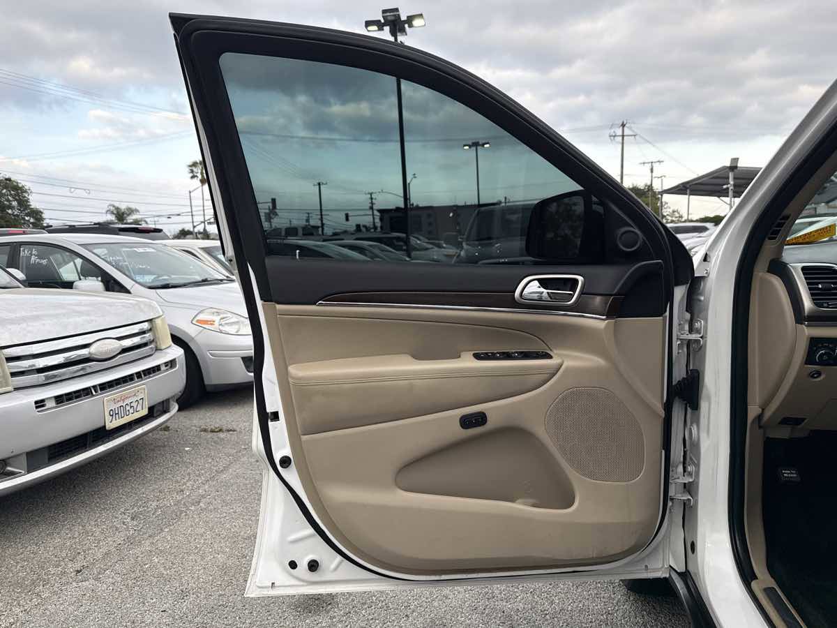 Used 2015 Jeep Grand Cherokee Limited RWD image 8