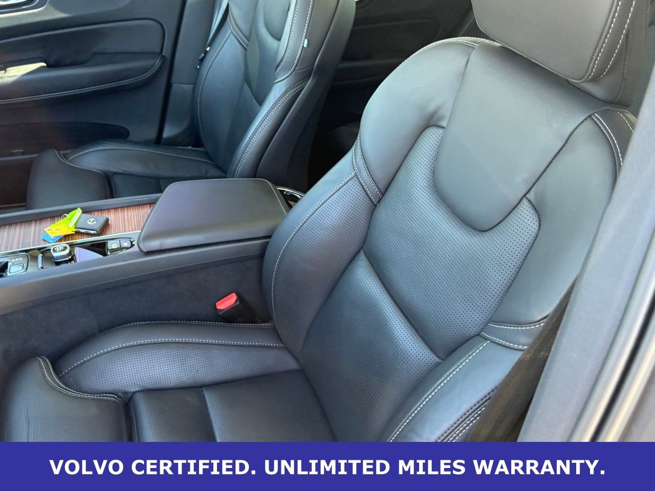 Certified 2024 Volvo XC60 B5 Ultimate image 30