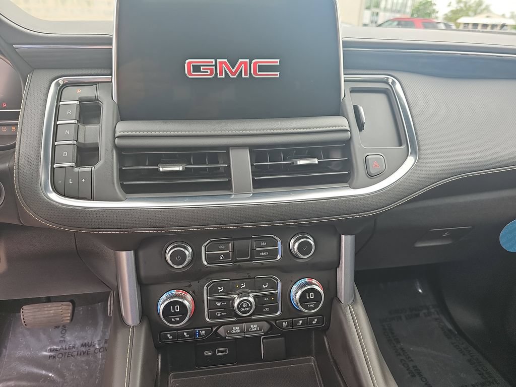 Certified 2023 GMC Yukon XL SLT AWD/4WD image 26