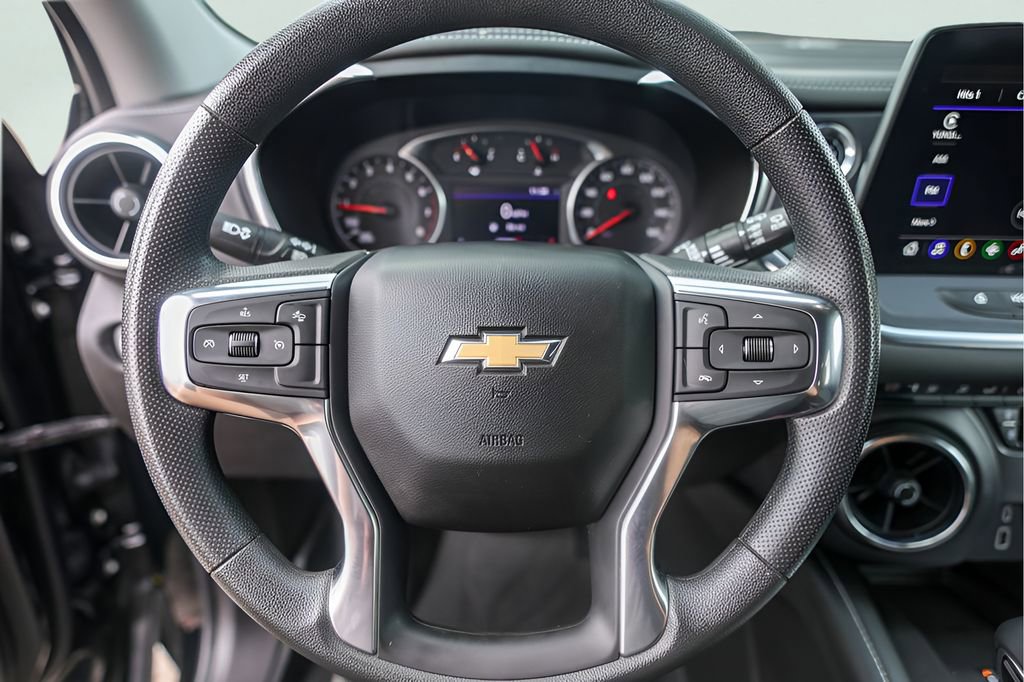 Used 2024 Chevrolet Blazer LT w/ Convenience Package FWD image 14