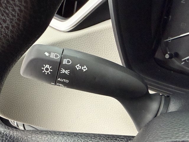 Used 2025 Toyota Corolla LE image 13