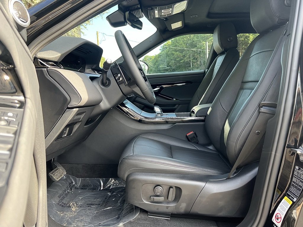 Used 2025 Land Rover Range Rover Evoque S image 23