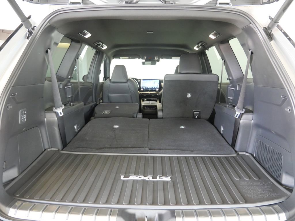 Certified 2025 Lexus TX 500h AWD w/ Technology Package image 32