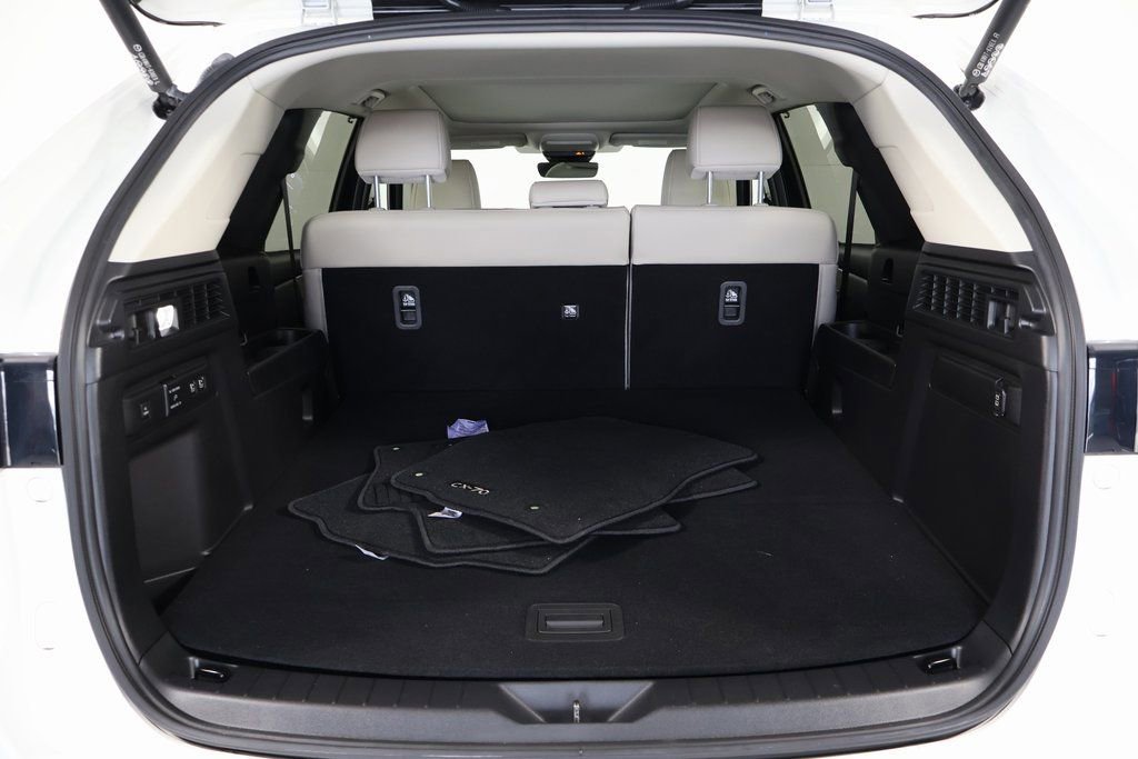 Certified 2025 MAZDA CX-70 Plug-In Hybrid w/ Premium Pkg AWD/4WD image 12