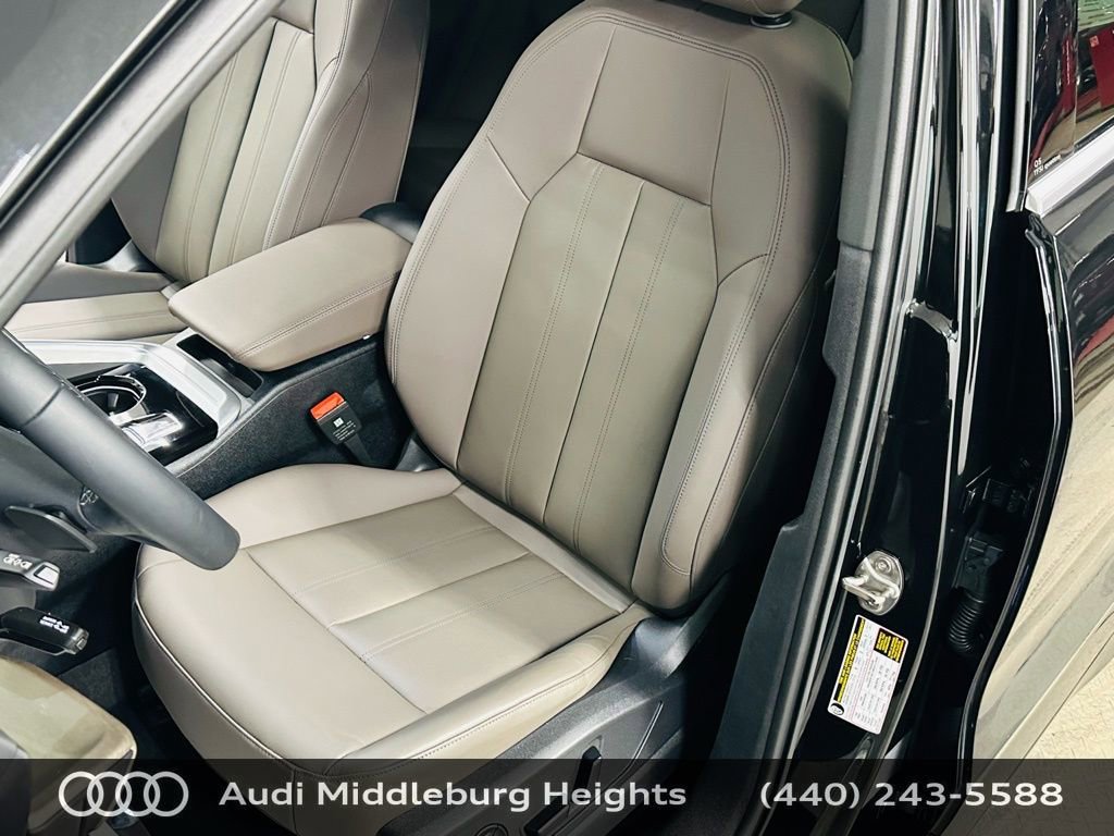 Certified 2025 Audi Q5 Premium w/ Convenience Package image 25