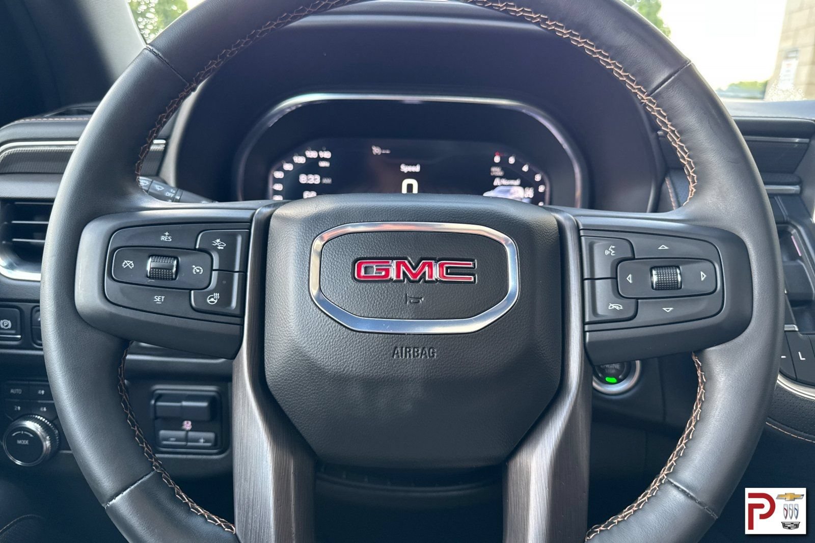 Used 2024 GMC Yukon AT4 w/ Technology Package AWD/4WD image 27