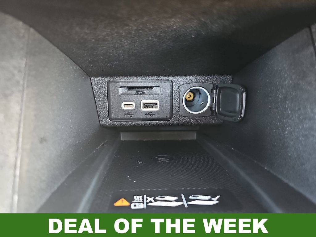 Used 2023 Chevrolet Bolt EUV Premier image 24