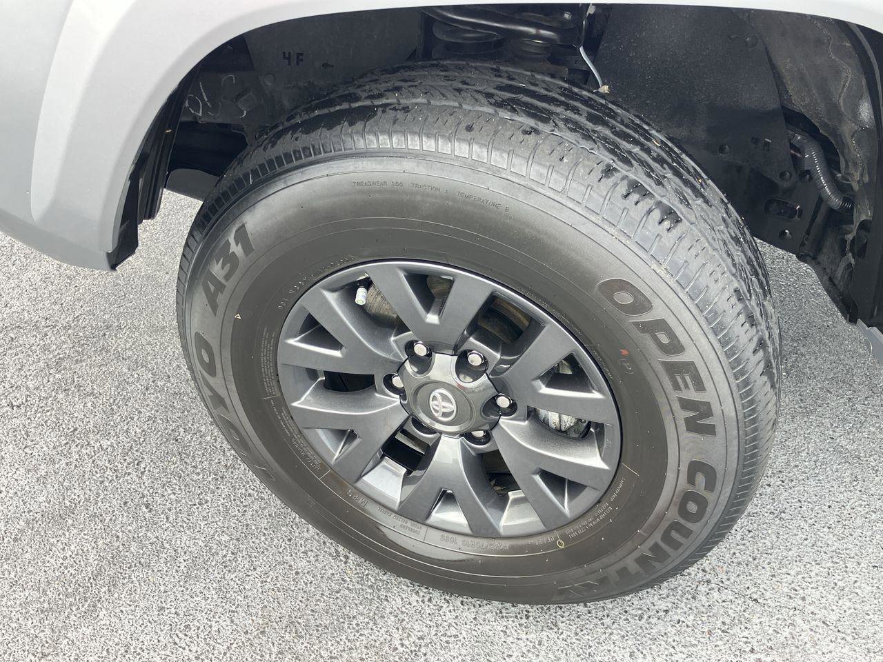 Certified 2023 Toyota Tacoma SR5 w/ Technology Package AWD/4WD image 9