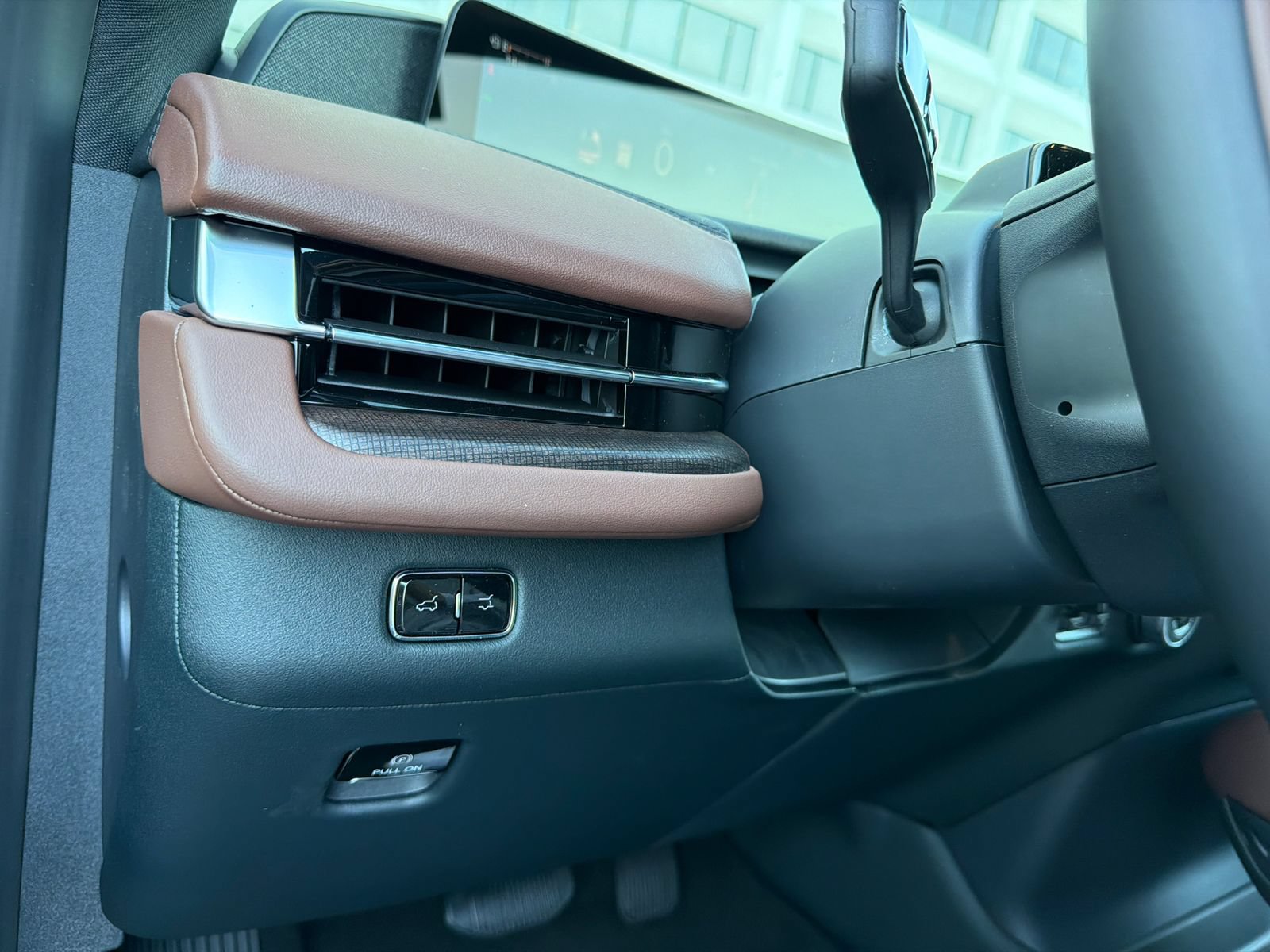 New 2026 Lincoln Navigator L Reserve AWD/4WD image 34
