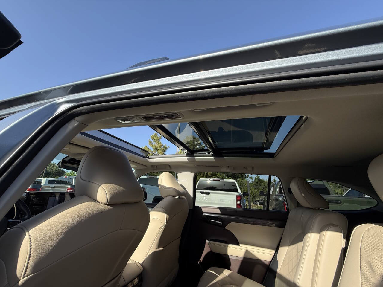 Used 2021 Toyota Highlander Platinum AWD/4WD image 33