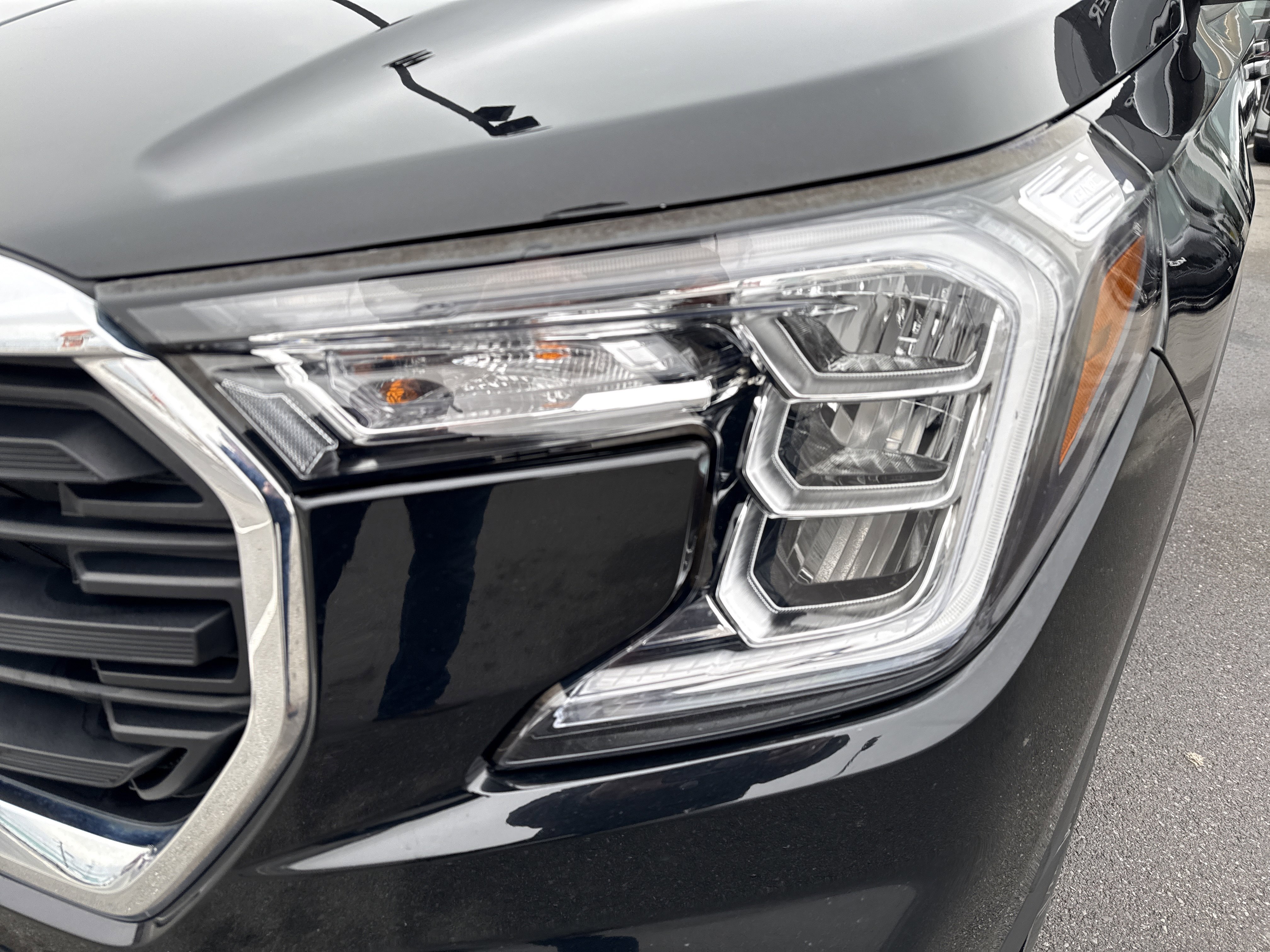 Used 2022 GMC Terrain SLE w/ Driver Convenience Package image 10