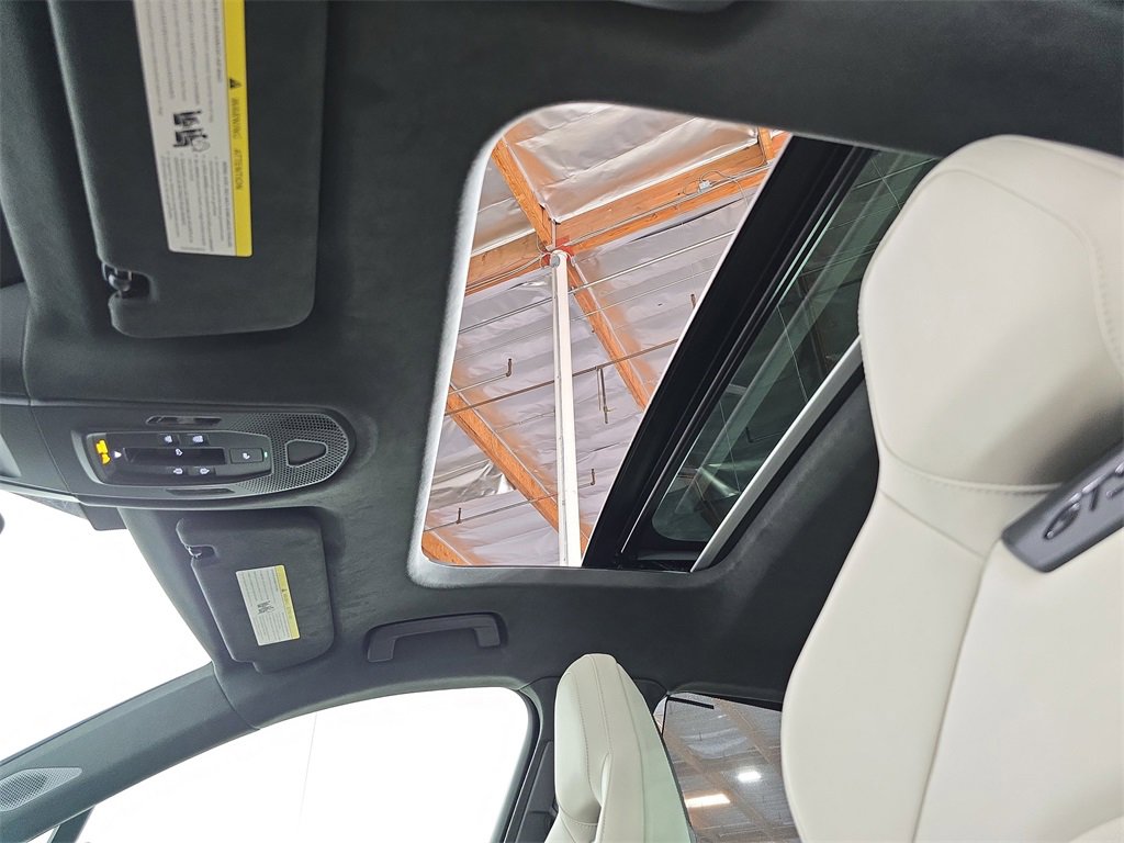 Certified 2025 Porsche Panamera GTS image 28