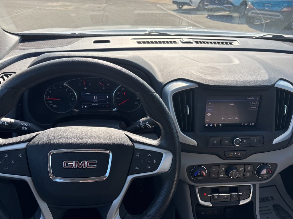 Used 2023 GMC Terrain SLE w/ Driver Convenience Package image 11