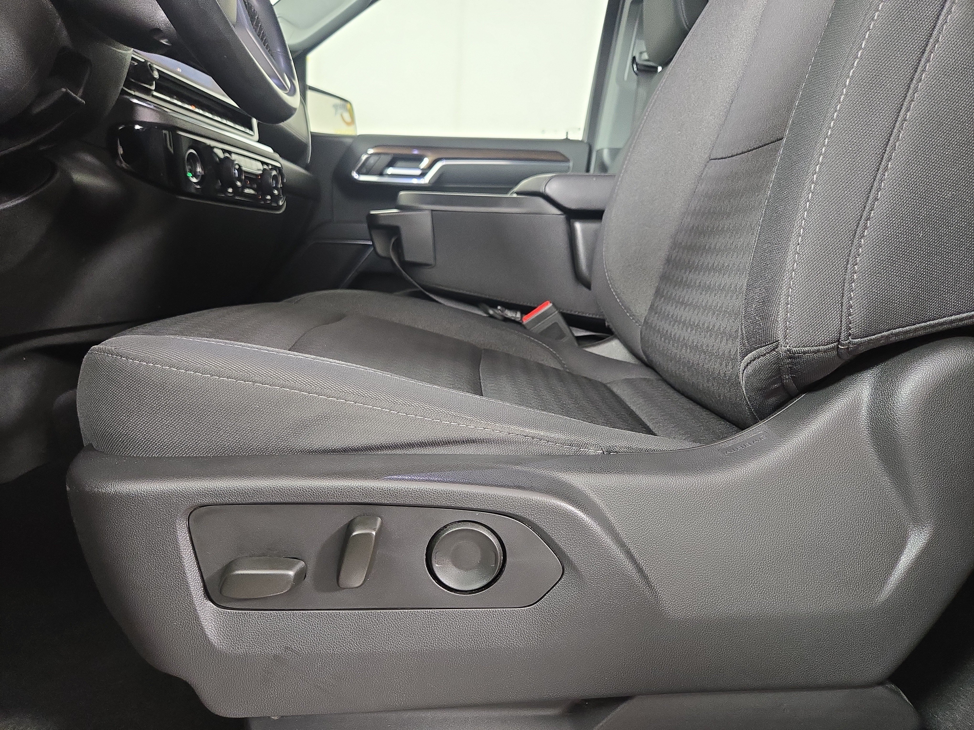 Certified 2023 Chevrolet Silverado 1500 RST AWD/4WD image 29
