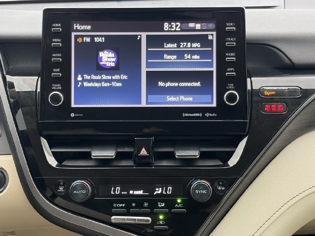 Used 2021 Toyota Camry XLE FWD image 17