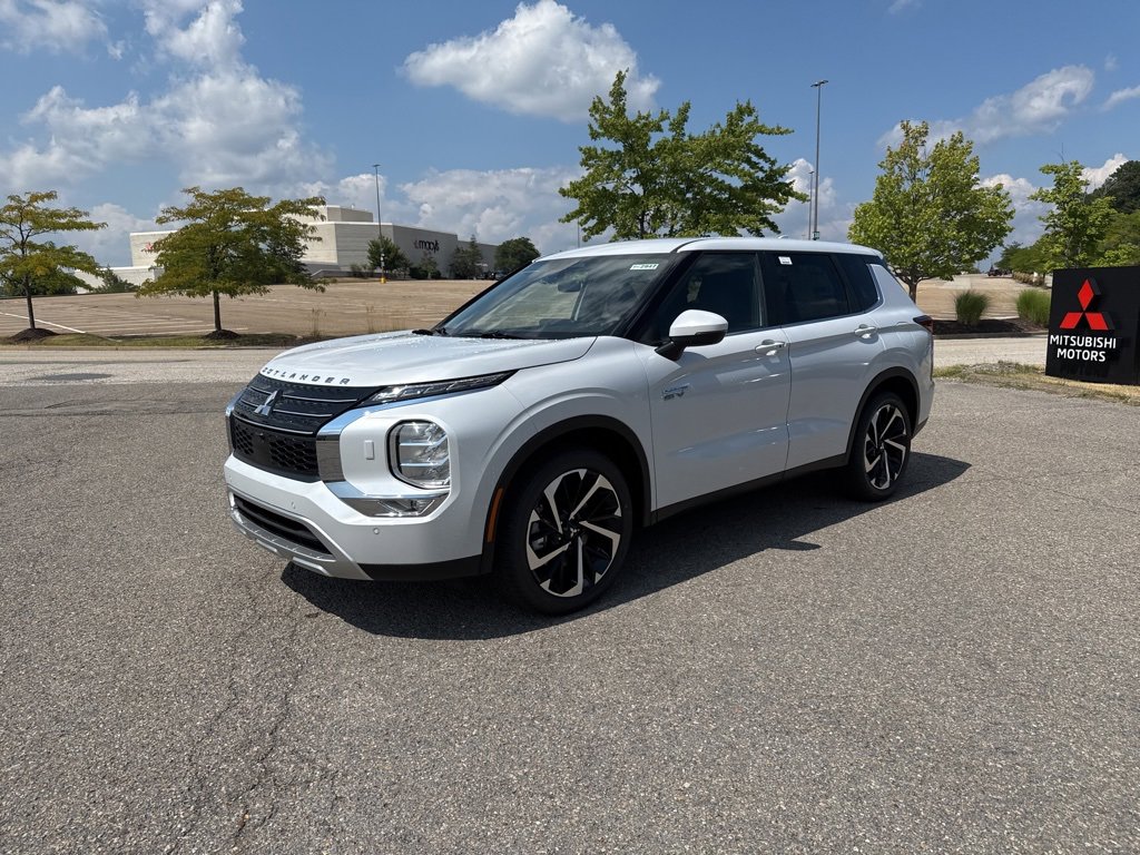 New 2025 Mitsubishi Outlander SE image 16