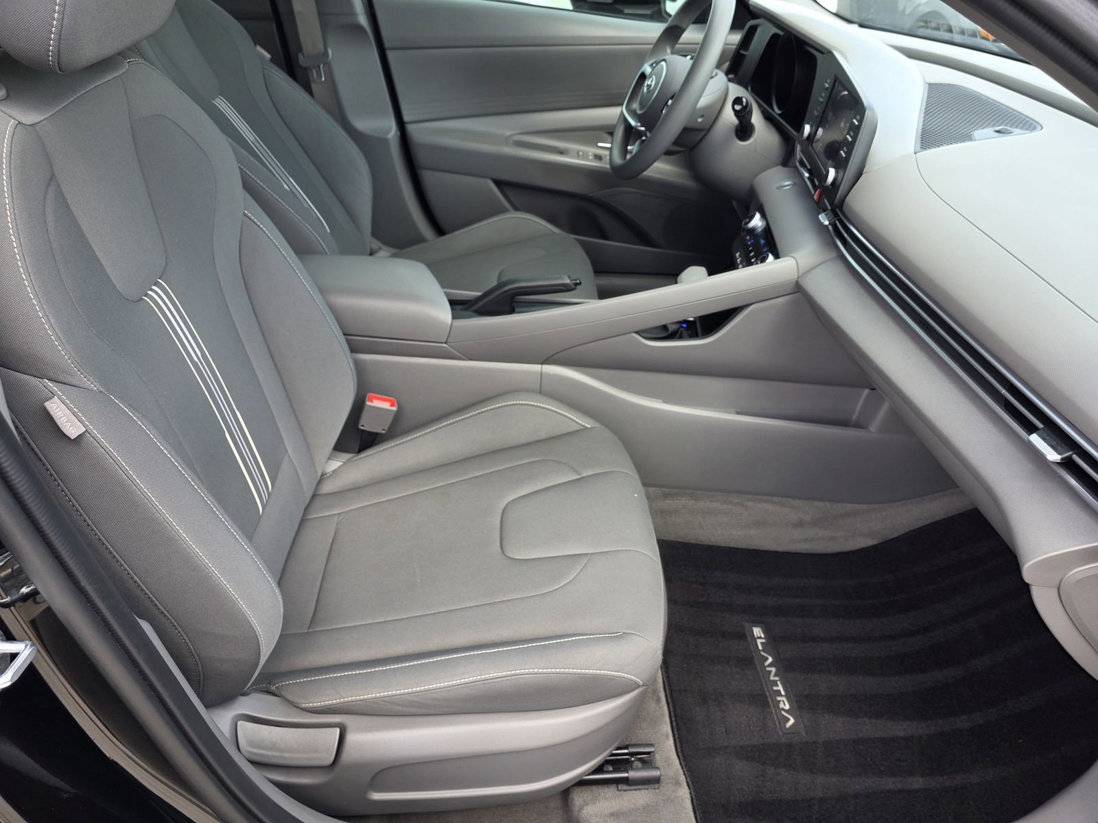 Certified 2023 Hyundai Elantra SEL image 11