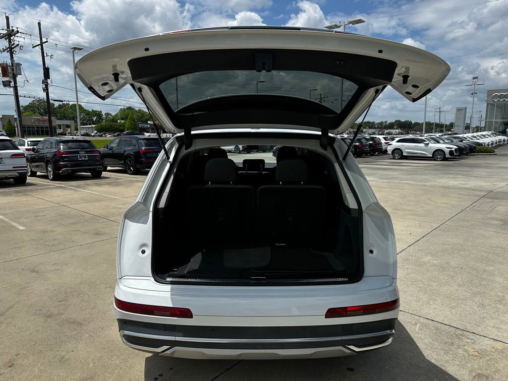 Used 2022 Audi Q7 3.0T Premium w/ Convenience Package AWD/4WD image 23