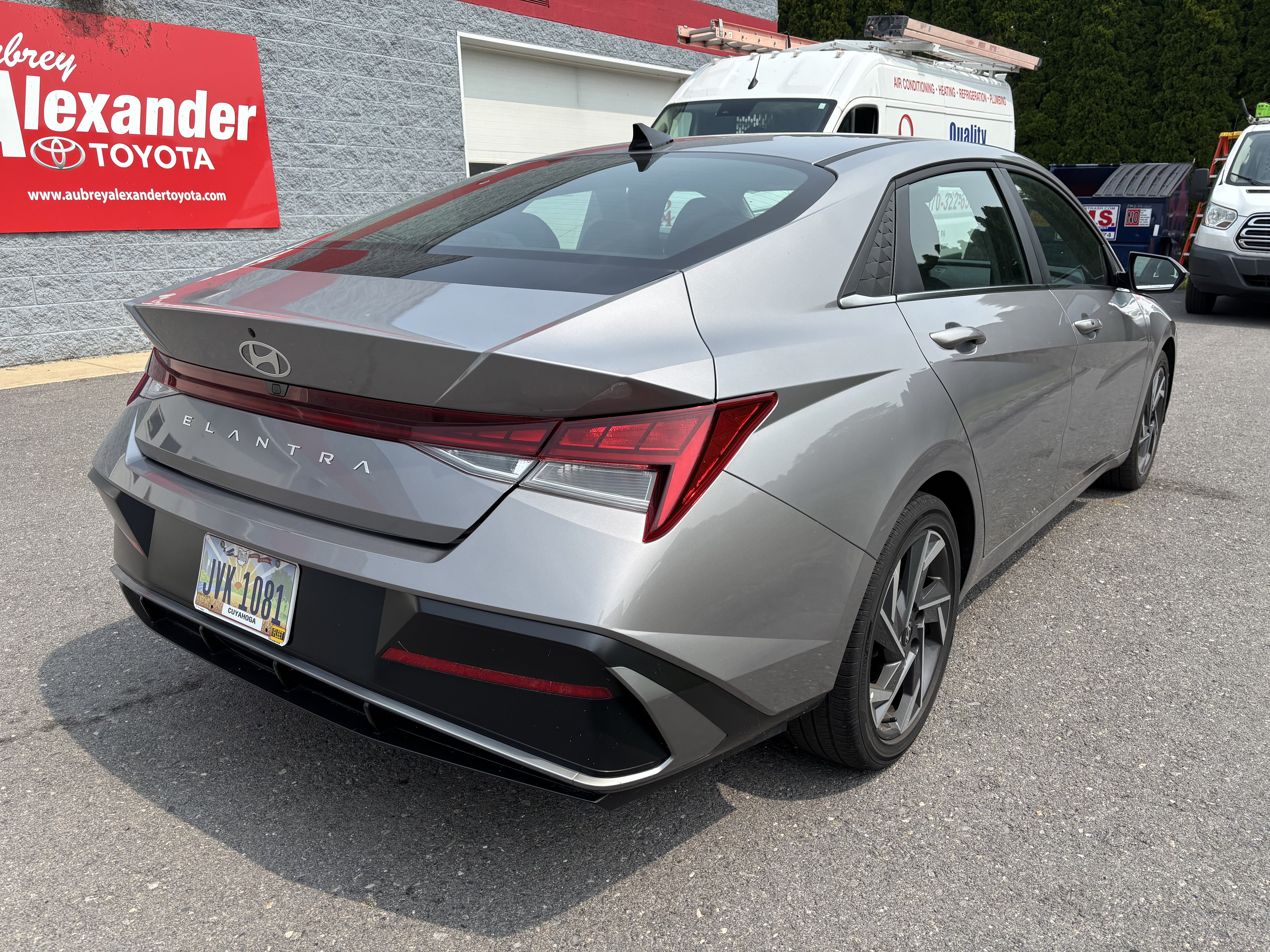 Used 2025 Hyundai Elantra SEL FWD image 3